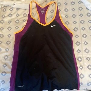 Nike razorback tanktop drifit